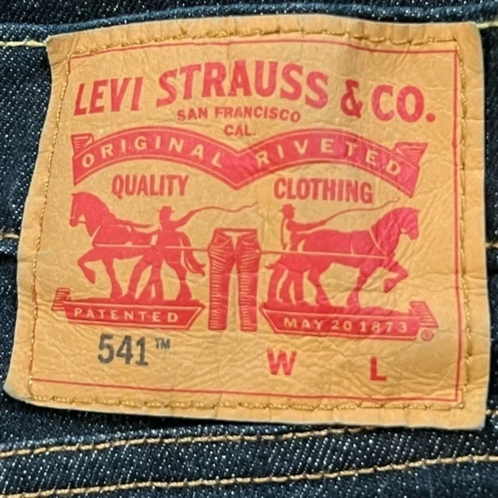 Levi’s 541 Men’s Athletic Fit Tapered‎ Jeans Sz. 46